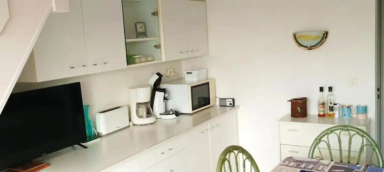 Appartement Avec Vue Sur La Mer A Saint Gildas De Rhuys 24 M²